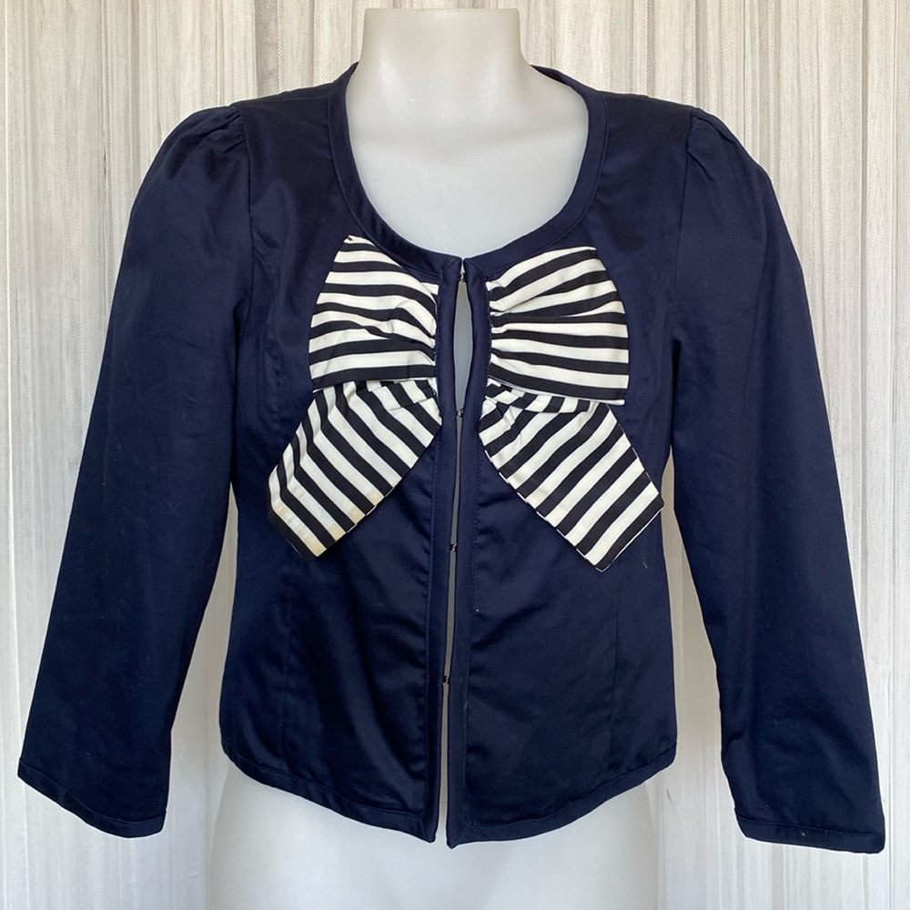 Cute crop dark blue, black & cream stripes bow, blazer/jacket by “Azul” Size 4